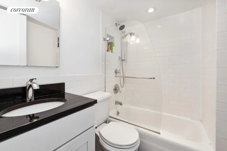 New York City Real Estate | View 45 Tudor City Place, 208 | Full Bathroom | View 3