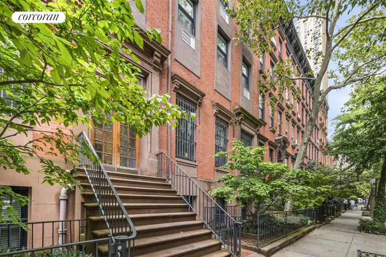 New York City Real Estate | View 230 East 18th Street, 1F | room 7 | View 8