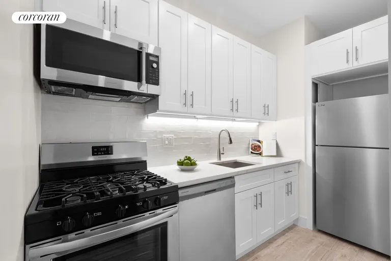 New York City Real Estate | View 161 East 90th Street, PHB | New Kitchen | View 7