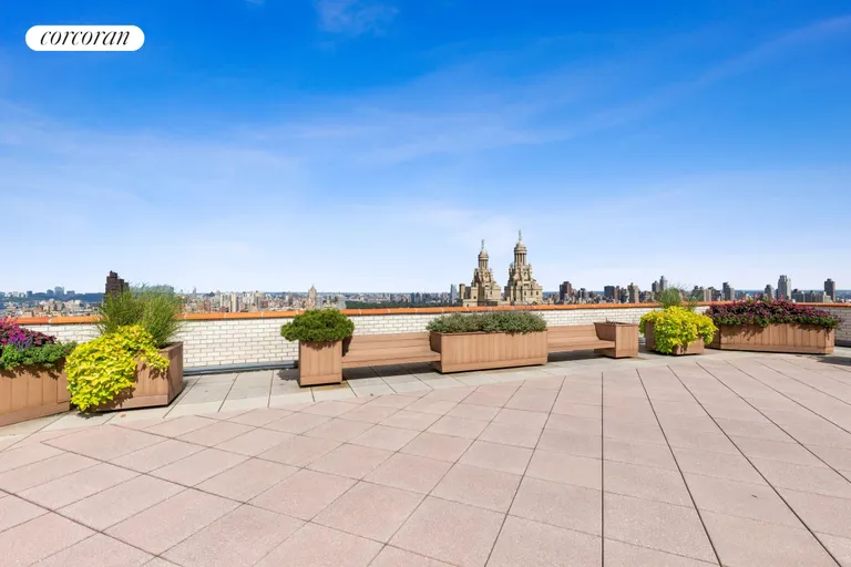New York City Real Estate | View 15 West 72Nd Street, 2R | Roof Deck | View 6