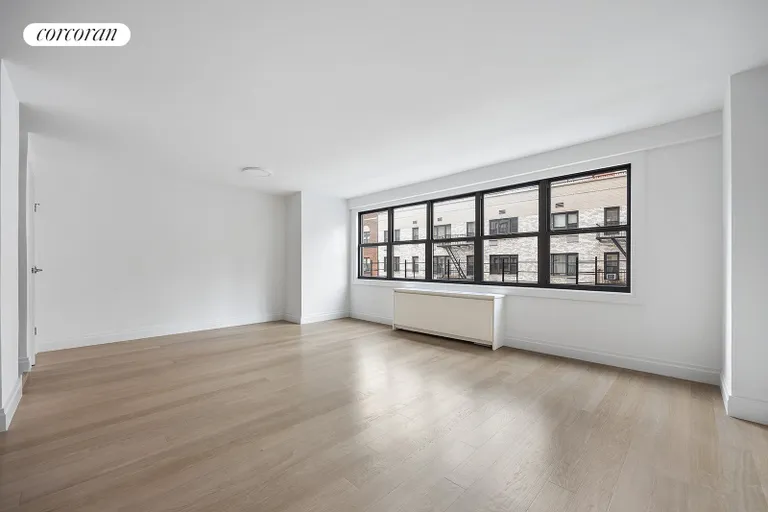 New York City Real Estate | View 201 East 28th Street, 6J | room 1 | View 2