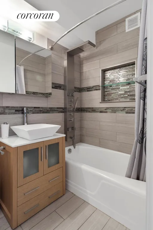 New York City Real Estate | View 435 East 65th Street, 9A | Full Bathroom | View 4