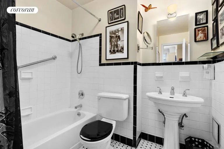 New York City Real Estate | View 180 West 58th Street, 7B | Full Bathroom | View 6