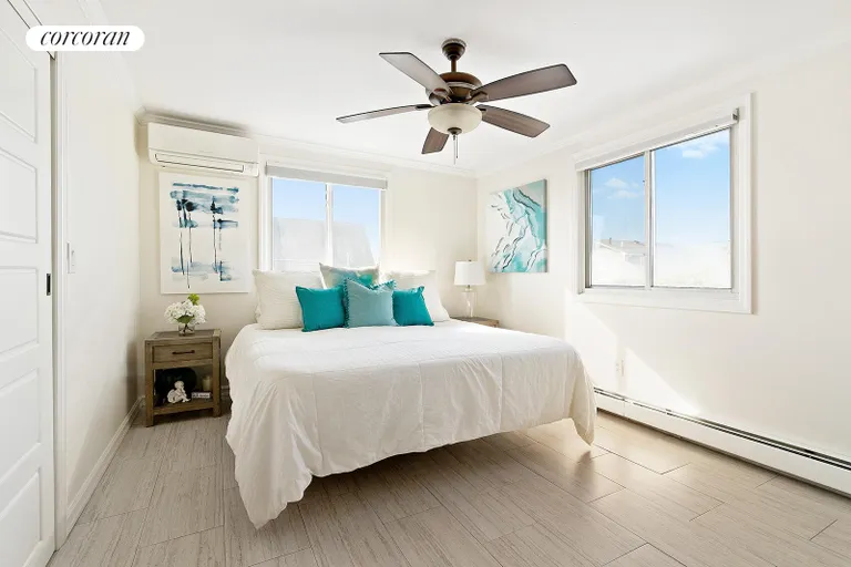 New York City Real Estate | View 36 Beach 221st Street | room 4 | View 5