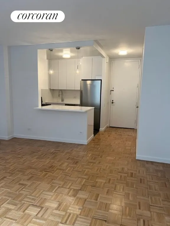 New York City Real Estate | View 250 West 89th Street, 7A | Living Room | View 2