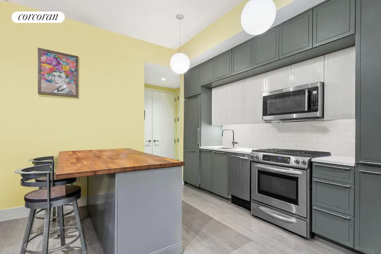 New York City Real Estate | View 416 West 52nd Street, TH225 | Kitchen | View 2