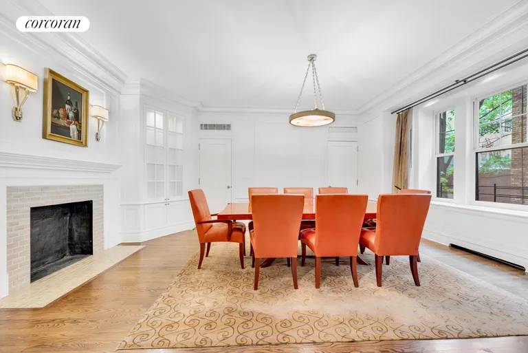 New York City Real Estate | View 830 Park Avenue, 2/3B | Formal Dining Room | View 4