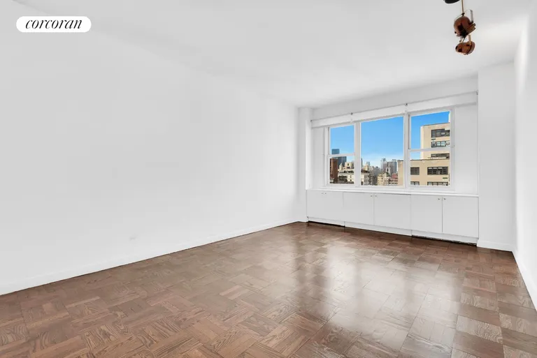 New York City Real Estate | View 150 East 69th Street, 15C | room 11 | View 12