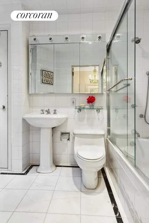 New York City Real Estate | View 125 East 74th Street, 2C | Full Bathroom | View 5