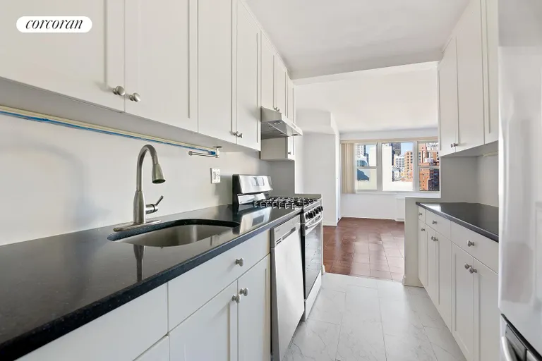 New York City Real Estate | View 305 East 24th Street, 17C | room 2 | View 3