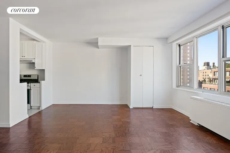 New York City Real Estate | View 305 East 24th Street, 17C | room 6 | View 7