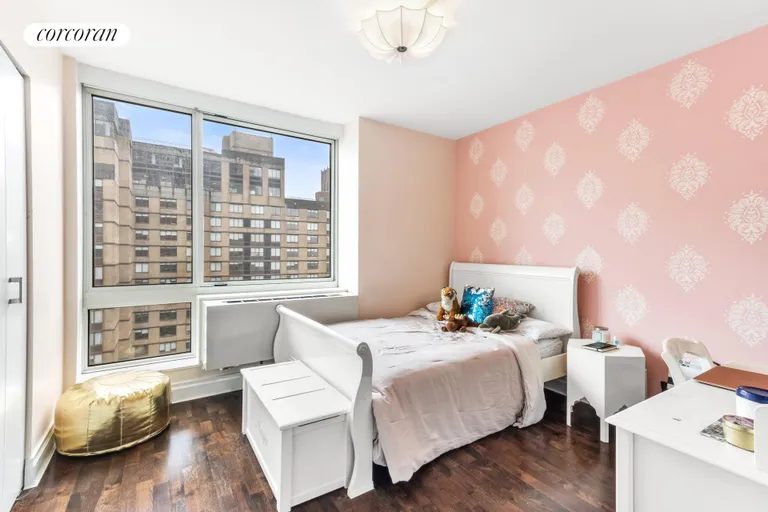New York City Real Estate | View 217 East 96th Street, 32C | room 4 | View 5