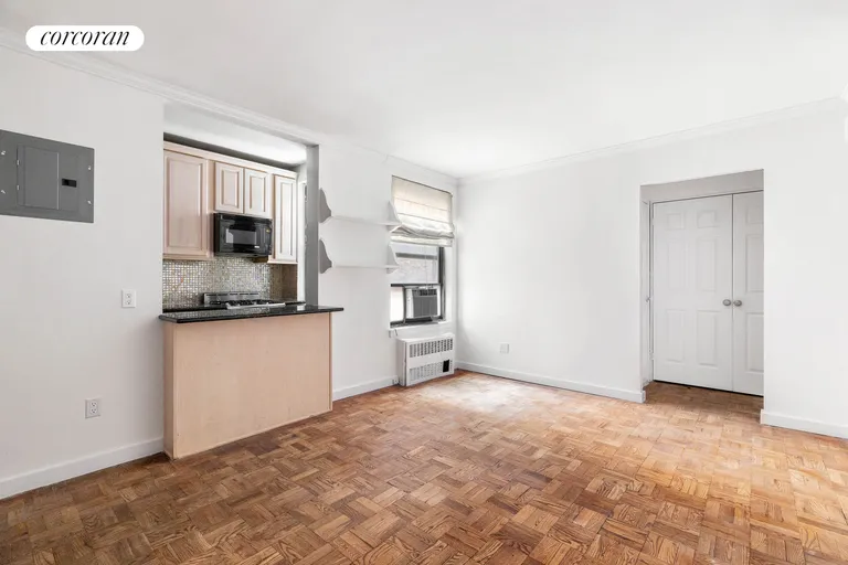 New York City Real Estate | View 208 East 70th Street, 1C | room 1 | View 2