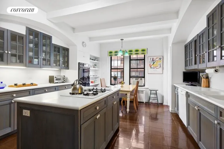 New York City Real Estate | View 23 East 74th Street, 5A | room 5 | View 6