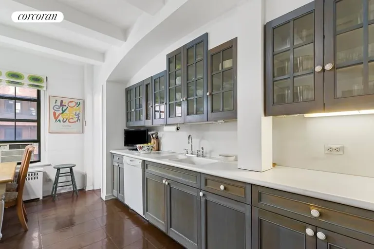 New York City Real Estate | View 23 East 74th Street, 5A | room 6 | View 7