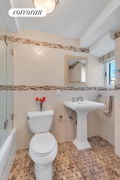 New York City Real Estate | View 25 East 83rd Street, 11D | Full Bathroom | View 9