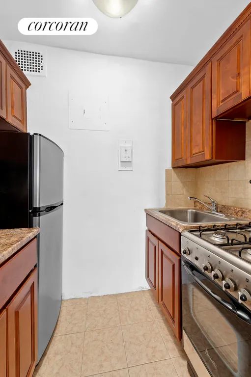 New York City Real Estate | View 310 East 49th Street, 5F | room 1 | View 2