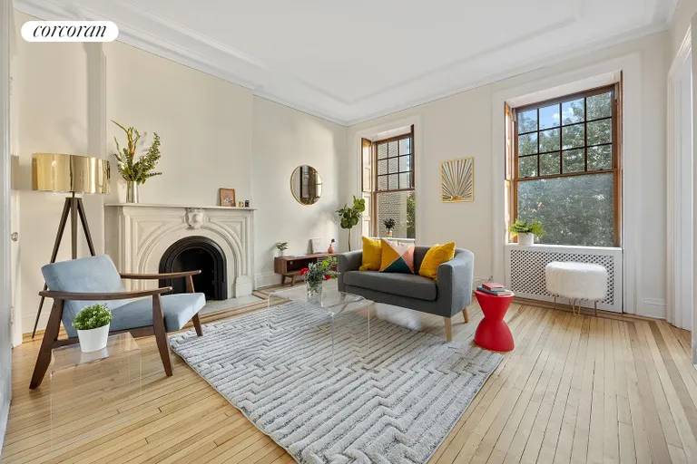 New York City Real Estate | View 21 Monroe Place, 4R | Living Room | View 2