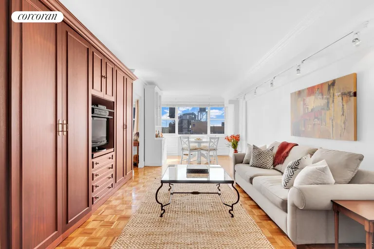 New York City Real Estate | View 444 East 75th Street, 17E | 1 Bed, 1 Bath | View 1