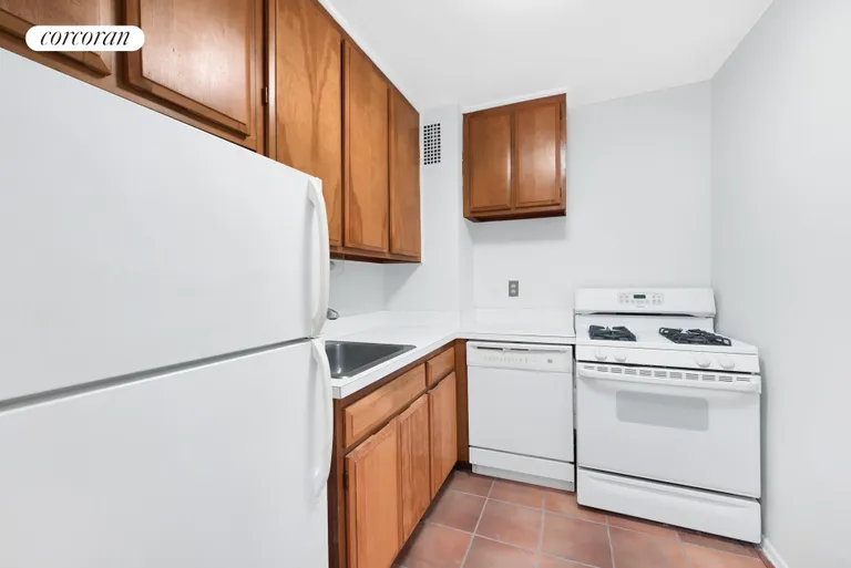 New York City Real Estate | View 305 East 24th Street, 15A | Kitchen | View 4