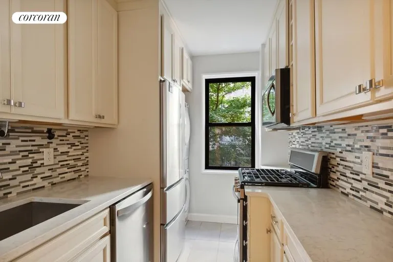 New York City Real Estate | View 425 East 79th Street, 2D | 1 Bed, 1 Bath | View 1