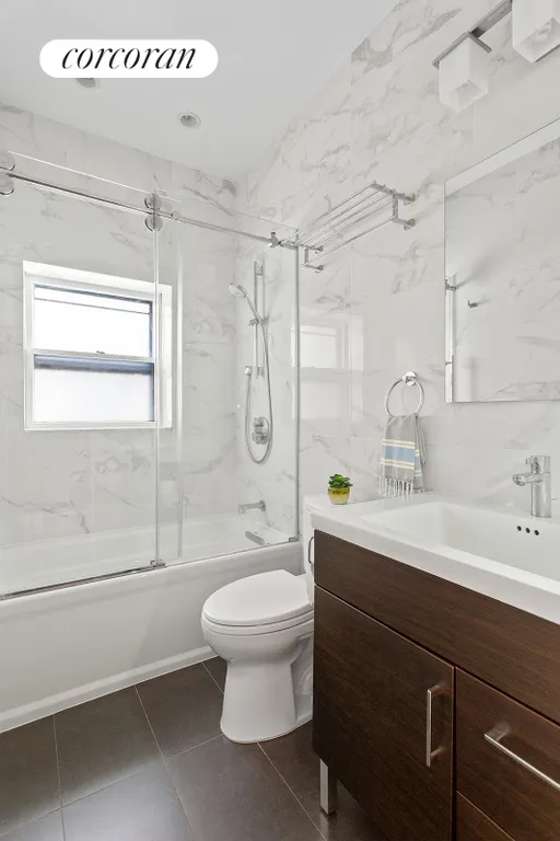 New York City Real Estate | View 232 President Street, 3R | Full Bathroom | View 5