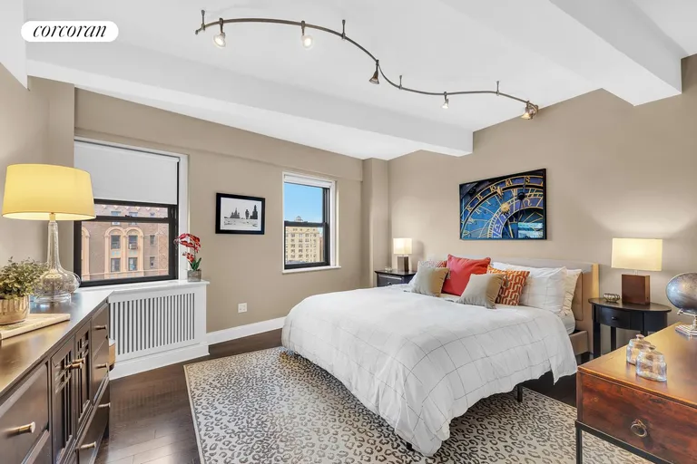 New York City Real Estate | View 2166 Broadway, 14A | room 3 | View 4