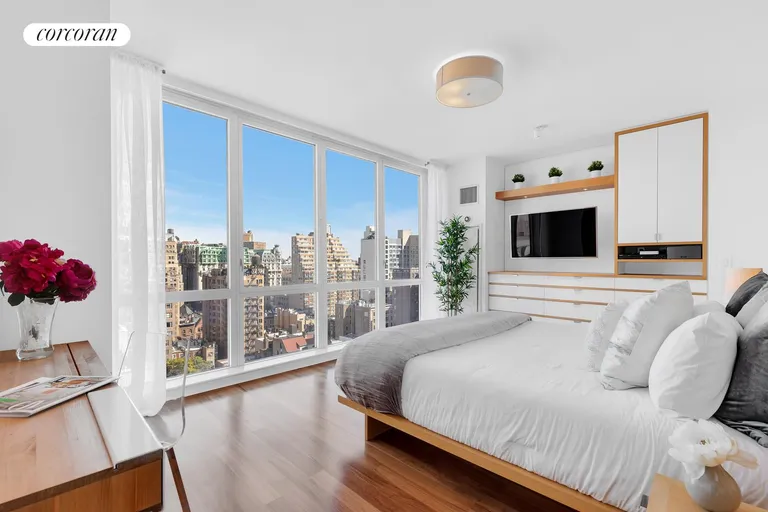 New York City Real Estate | View 200 West End Avenue, 21BC | room 10 | View 11
