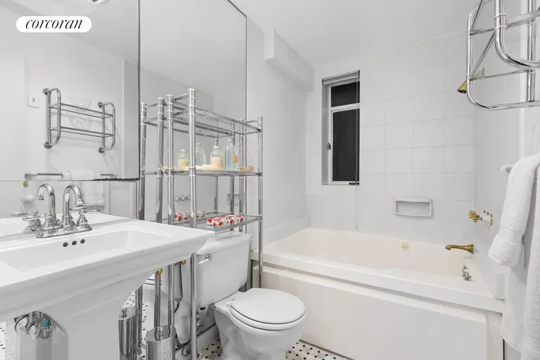 New York City Real Estate | View 444 East 52nd Street, 1A/2A | Full Bathroom Upper Level | View 13