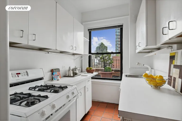 New York City Real Estate | View 308 East 79th Street, PHB | Kitchen | View 5