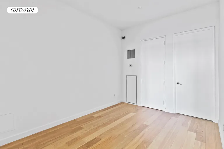 New York City Real Estate | View 27-28 Thomson Avenue, 606 | room 7 | View 8