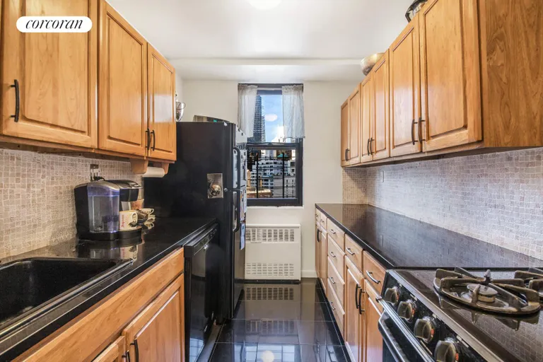 New York City Real Estate | View 225 East 36th Street, 19H | room 6 | View 7