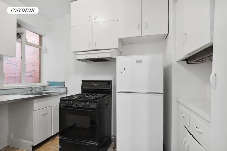 New York City Real Estate | View 120 East 79th Street, 2A | room 3 | View 4