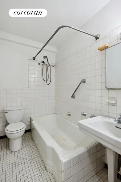 New York City Real Estate | View 120 East 79th Street, 2A | room 8 | View 9