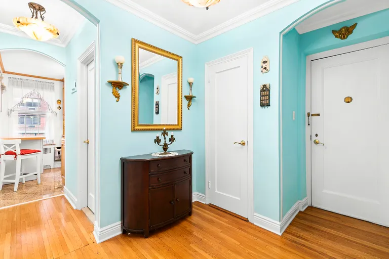 New York City Real Estate | View 205 East 72Nd Street, 2I | room 3 | View 4