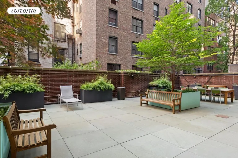 New York City Real Estate | View 45 West 67th Street, 7D | room 16 | View 17