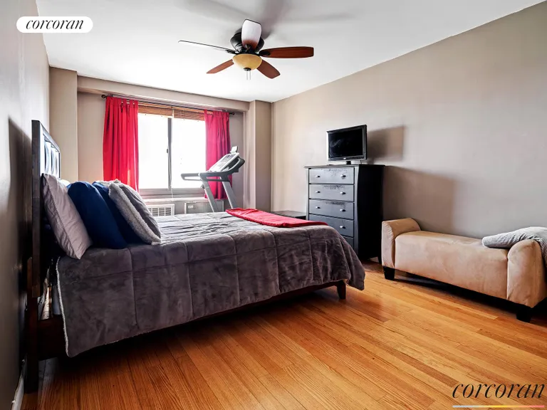 New York City Real Estate | View 185 Hall Street, 716 | room 2 | View 3