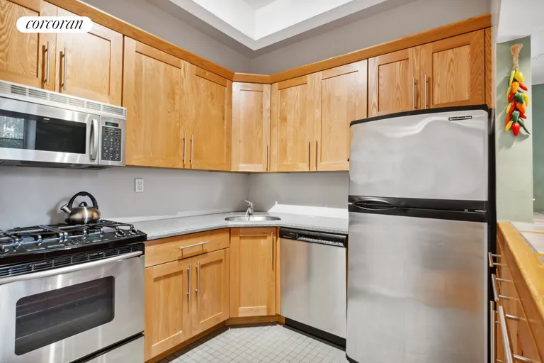 New York City Real Estate | View 105 Montague Street, 202 | room 6 | View 7