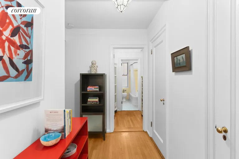 New York City Real Estate | View 2 Horatio Street, 5B | Entry Foyer | View 4