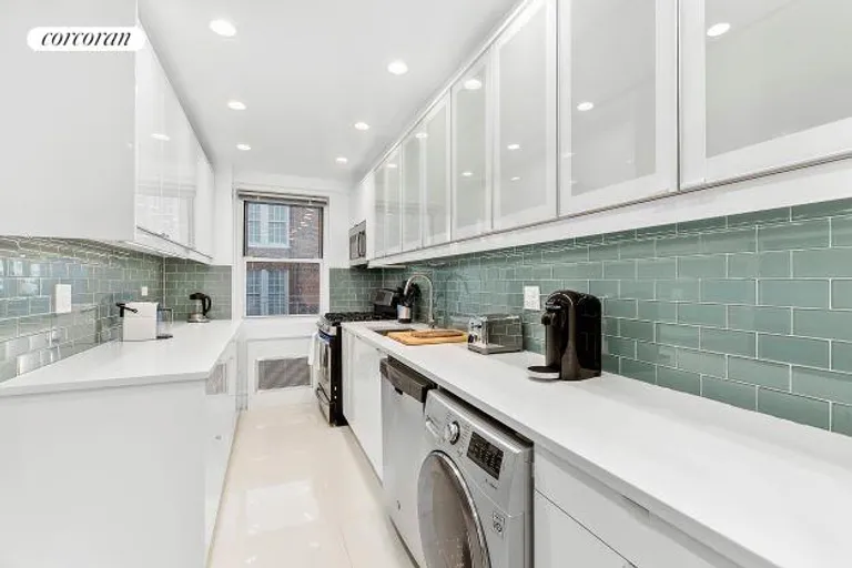 New York City Real Estate | View 301 East 66th Street, 10K | Kitchen | View 2