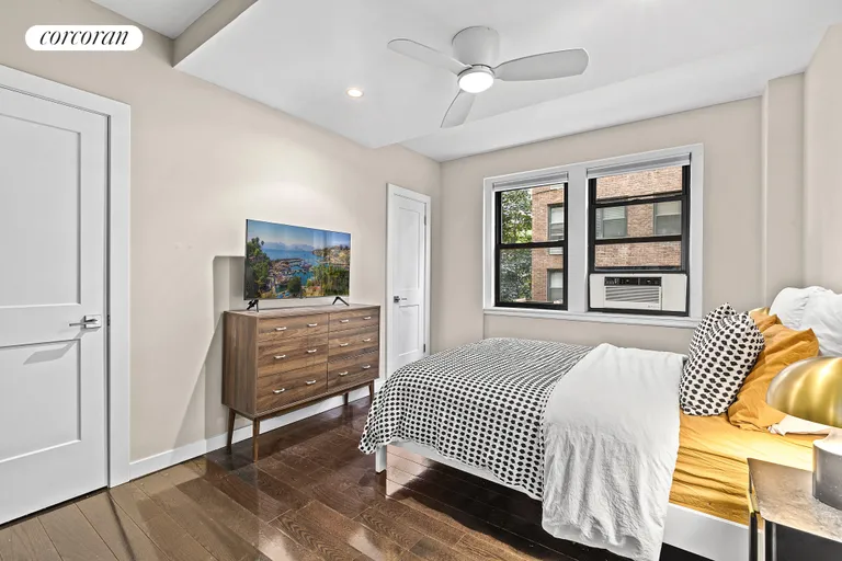 New York City Real Estate | View 211 East 35th Street, 4DD | Bedroom | View 4