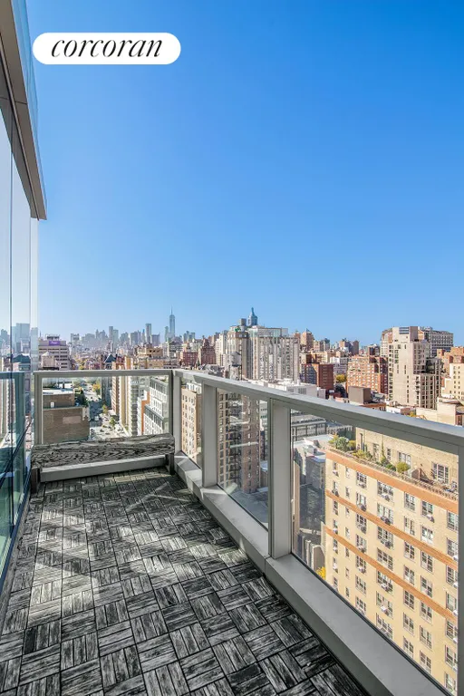 New York City Real Estate | View 300 East 23rd Street, PHC | room 3 | View 4