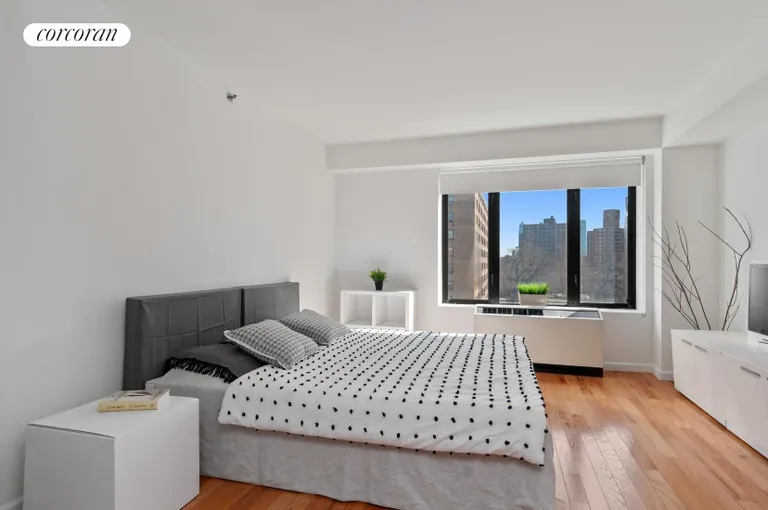 New York City Real Estate | View 189 Avenue C, 6C | Bedroom | View 4