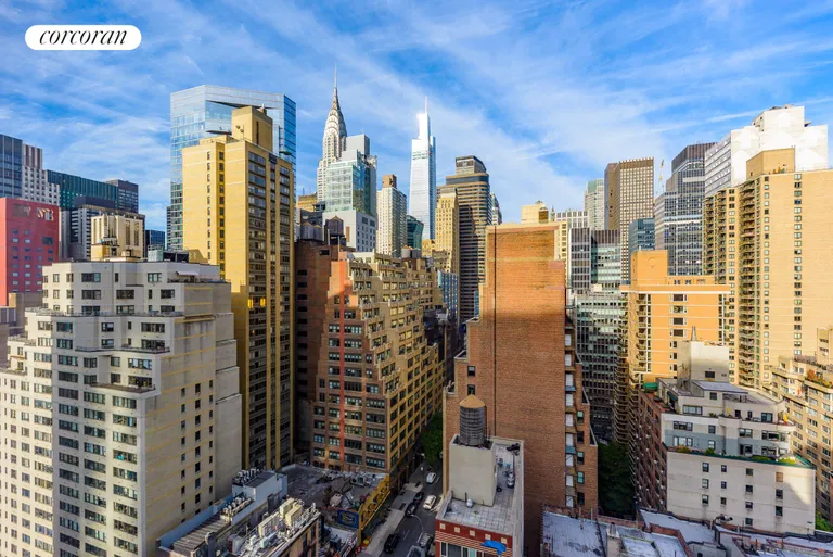 New York City Real Estate | View 301 East 45th Street, 21F | room 14 | View 15
