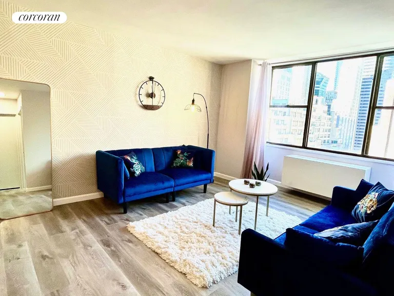 New York City Real Estate | View 301 East 45th Street, 21F | room 13 | View 14