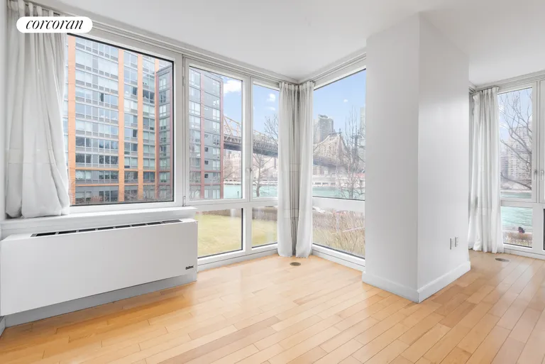New York City Real Estate | View 415 Main Street, 2F | room 3 | View 4