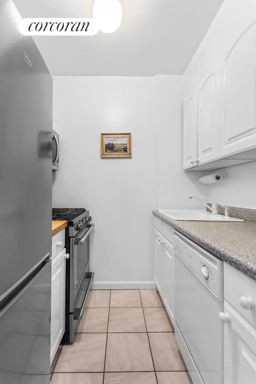 New York City Real Estate | View 415 East 85th Street, 12A | Kitchen | View 4