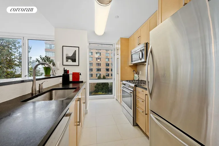 New York City Real Estate | View 415 Main Street, 4G | Kitchen | View 3