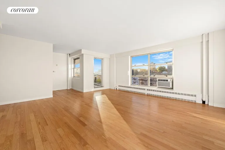 New York City Real Estate | View 100 LaSalle Street, 11H | Living Room | View 7