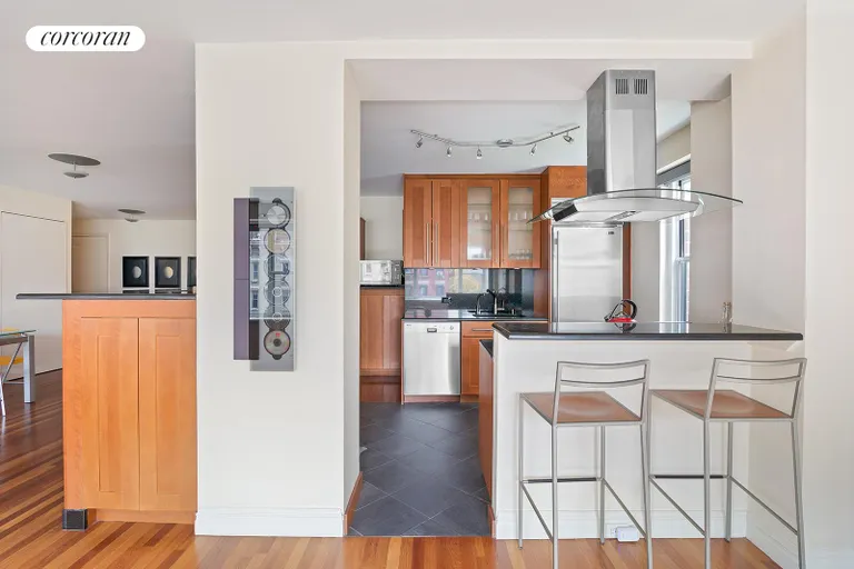 New York City Real Estate | View 340 East 64th Street, 5G | Kitchen | View 6